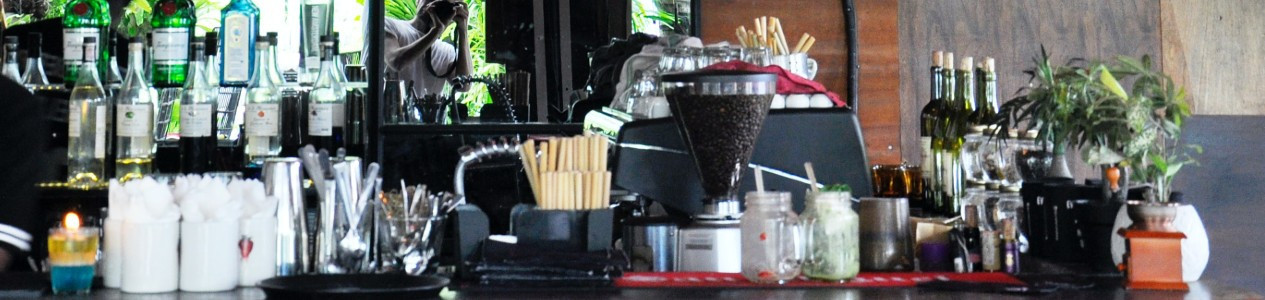 La table et le bar